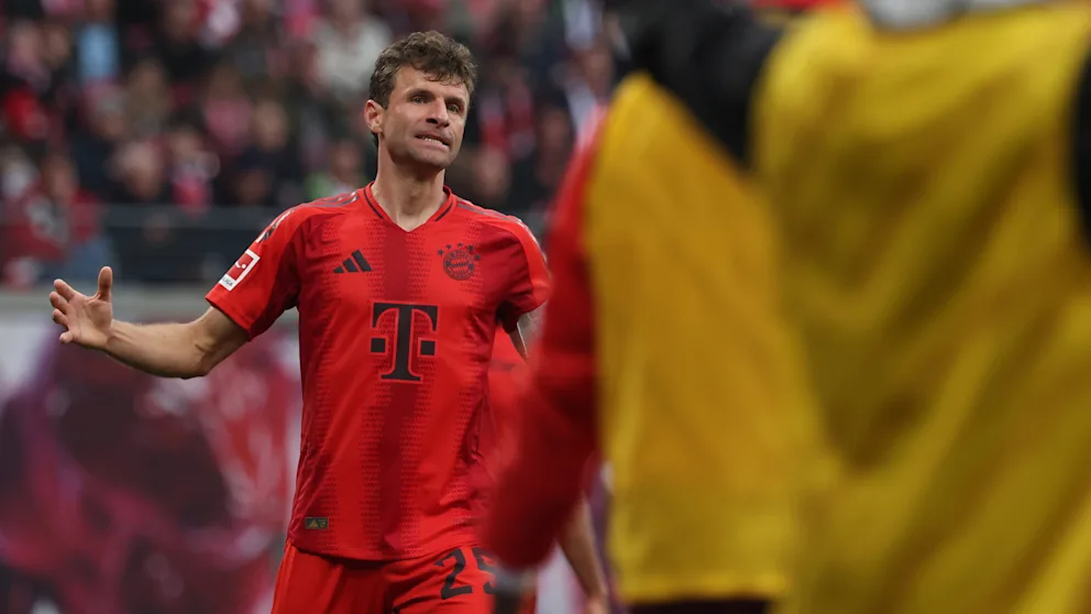 爱游戏APP-转折点拜仁慕尼黑主帅复盘，意甲关键时刻攻防权衡，引发热议，资深球员宣示担当(拜仁巨星戴维斯仿梅西打门方式酿悲剧)