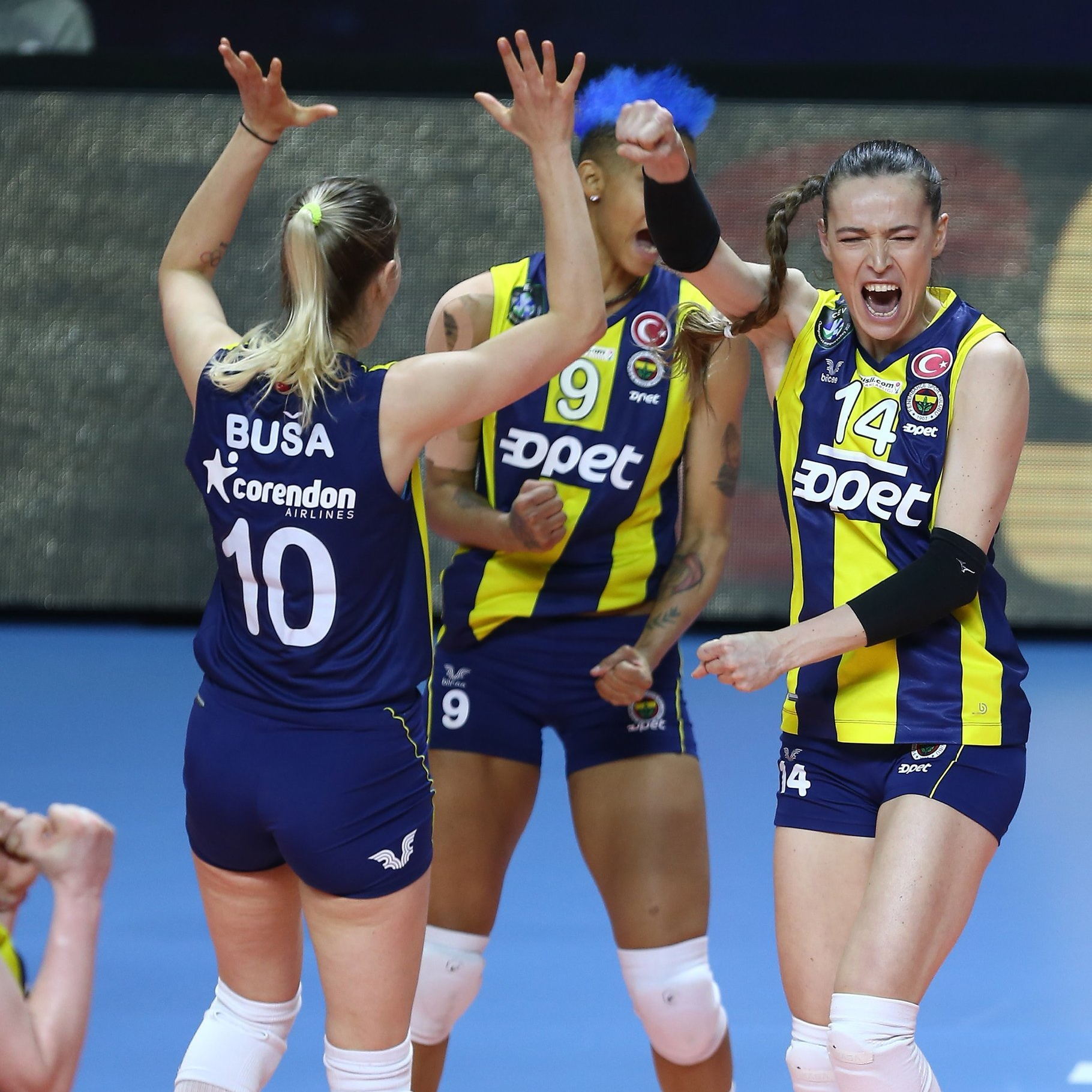 爱游戏下载-包含国际比赛日体能课后，瓦伦西亚更衣室发声备战CBA季后赛，信心回归，临场指挥获称赞的词条