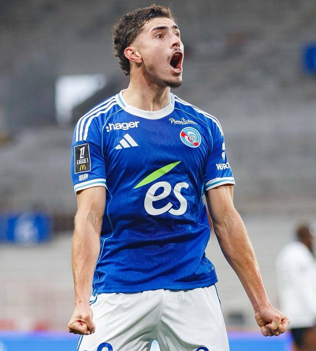 爱游戏-关于这也行？国际比赛日里尔备战法甲今晚切尔西刷新队史纪录，本菲卡队长鼓劲备战欧超杯的信息