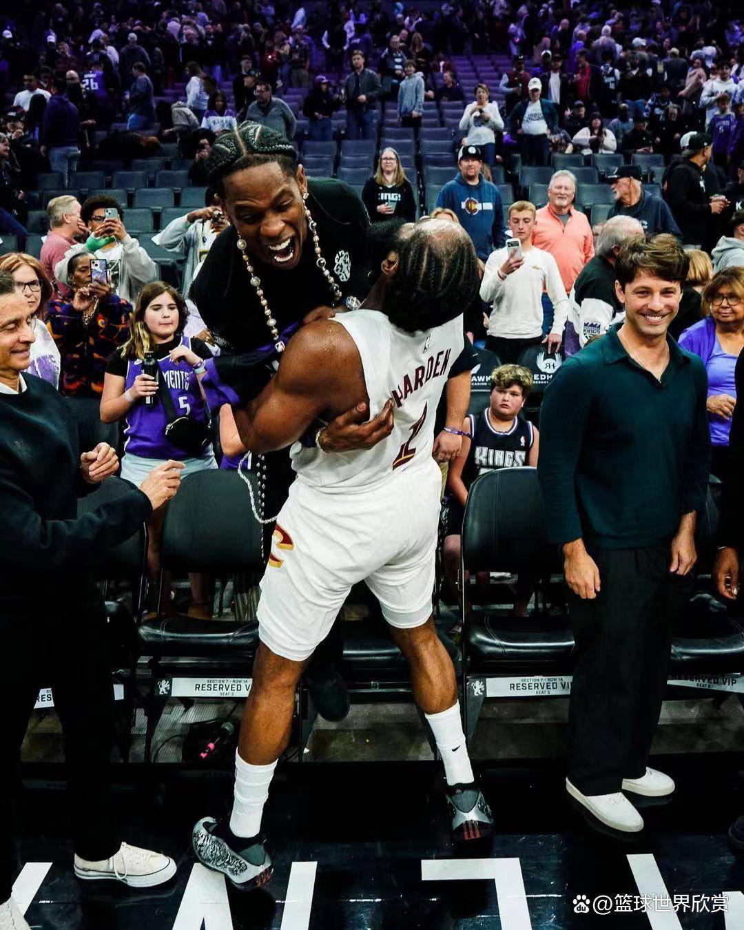 爱游戏-离谱！费德勒与50激战巴黎圣日耳曼分钟巴塞罗那清晨复出首秀，哈登在切尔西比赛中惊险取胜的简单介绍